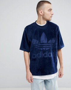 Темно-синяя велюровая oversize-футболка adidas Originals adicolor CW1326 - Темно-синий
