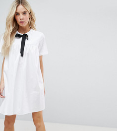 Свободное платье с люверсами и завязкой ASOS PETITE - Белый