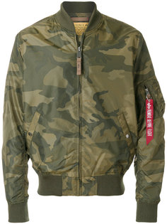 куртка-бомбер с камуфляжным принтом Alpha Industries