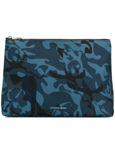 клатч Camo Skull среднего размера Alexander McQueen