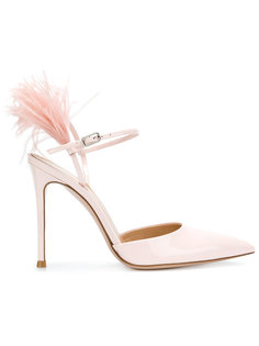 Simone pumps Gianvito Rossi
