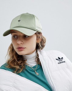 Зеленая атласная кепка adidas Originals - Зеленый
