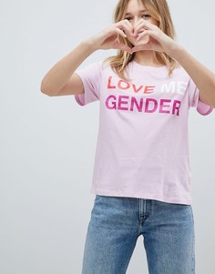 Футболка с принтом Love Me Gender Monki - Розовый
