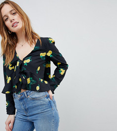 Топ с принтом лимонов и оборками ASOS PETITE - Мульти
