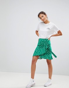 Мини-юбка в горошек с запахом ASOS - Зеленый