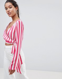 Топ в полоску с запахом PrettyLittleThing - Розовый