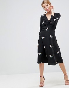 Чайное платье миди с цветочной вышивкой ASOS - Черный