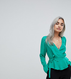Топ с оборкой и баской ASOS PETITE - Зеленый