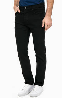 Зауженные джинсы черного цвета Wrangler