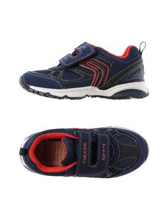 Низкие кеды и кроссовки Geox