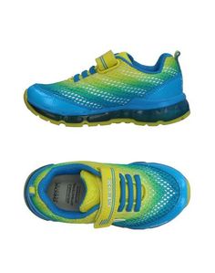 Низкие кеды и кроссовки Geox