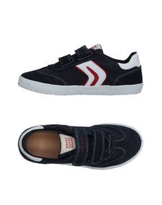 Низкие кеды и кроссовки Geox