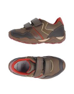 Низкие кеды и кроссовки Geox
