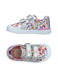 Низкие кеды и кроссовки Geox