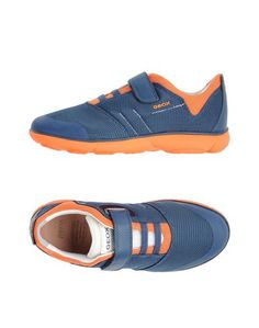 Низкие кеды и кроссовки Geox