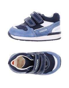 Низкие кеды и кроссовки Geox
