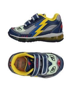 Низкие кеды и кроссовки Geox