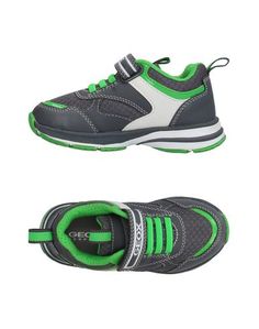 Низкие кеды и кроссовки Geox