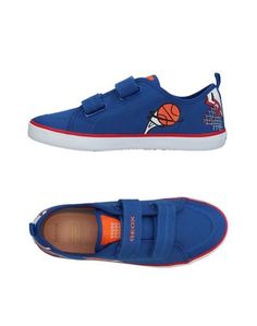 Низкие кеды и кроссовки Geox