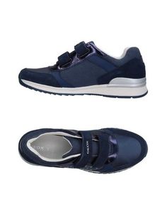 Низкие кеды и кроссовки Geox
