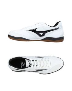 Низкие кеды и кроссовки Mizuno