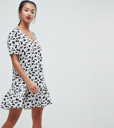 Платье мини с заниженной талией и анималистическим принтом ASOS PETITE - Мульти