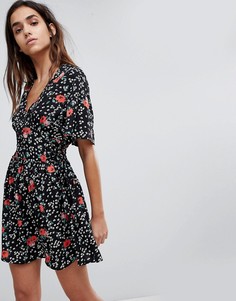 Приталенное платье с цветочным принтом Missguided - Черный
