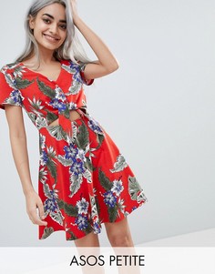 Сарафан на пуговицах с завязкой и гавайским принтом ASOS DESIGN Petite - Мульти