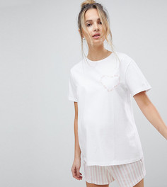 Комплект с футболкой и шортами с вышивкой сердца ASOS MATERNITY Baby Love - Розовый