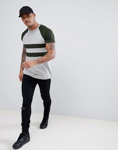 Длинная трикотажная футболка хаки в стиле колор блок ASOS - Зеленый