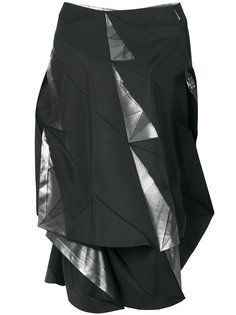 платье в стиле оригами с открытыми плечами  Issey Miyake
