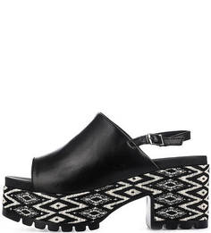 Кожаные босоножки на платформе и каблуке Tosca BLU