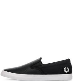 Черные слипоны с логотипом бренда Fred Perry