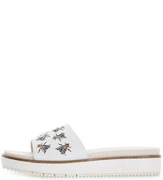 Кожаные шлепанцы с вышивкой Tamaris