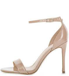 Бежевые лаковые босоножки Guess