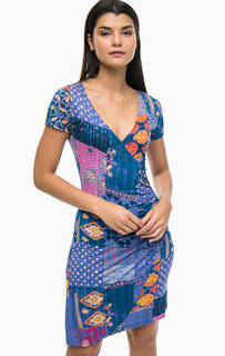 Обтягивающее платье с глубоким декольте Desigual