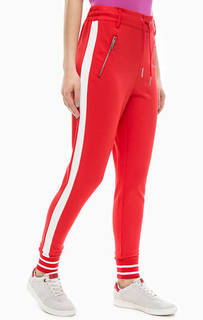 Красные брюки джоггеры из вискозы Only