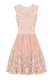 Розовое платье с рельефной аппликацией Maje