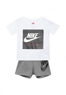 Костюм спортивный Nike
