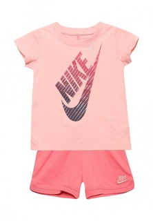 Костюм спортивный Nike