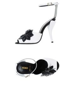 Сандалии Fendi