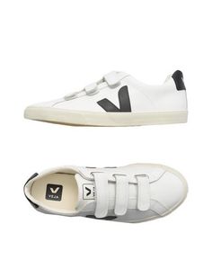 Низкие кеды и кроссовки Veja