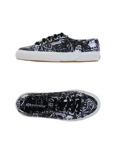 Низкие кеды и кроссовки Superga