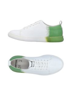 Низкие кеды и кроссовки Pantone Universe Footwear