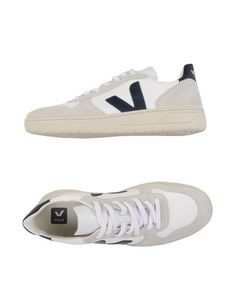 Низкие кеды и кроссовки Veja
