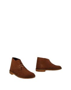 Полусапоги и высокие ботинки Clarks