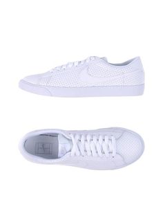 Низкие кеды и кроссовки Nike