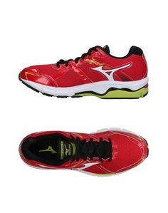 Низкие кеды и кроссовки Mizuno