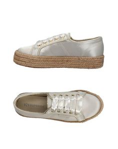 Низкие кеды и кроссовки Superga