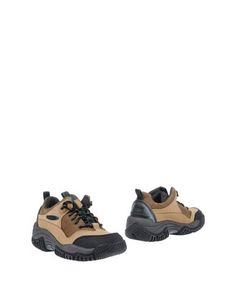 Низкие кеды и кроссовки Clarks